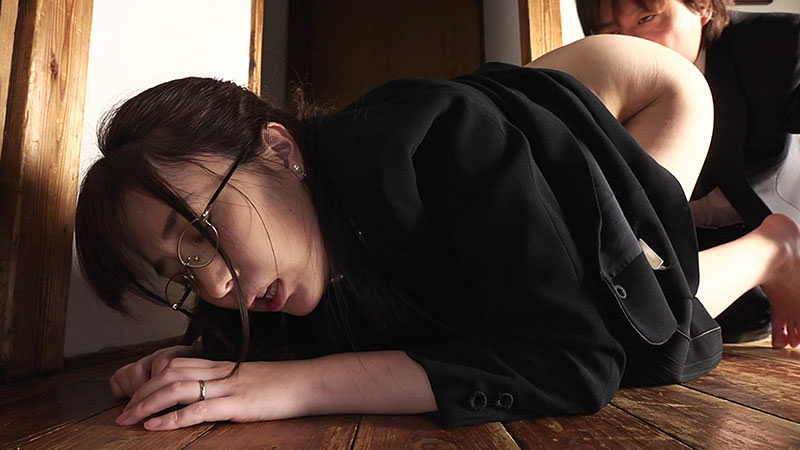 喪服の美女  義父の法事で 濡れる女は 地獄行き