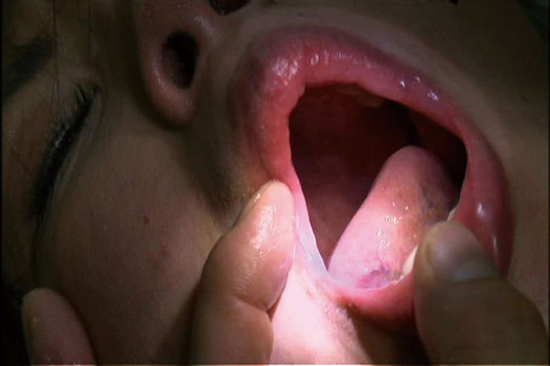 犯られる！（や）忍び込み脅して暴行