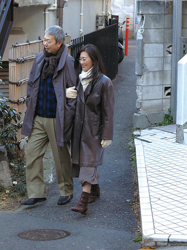 中高年夫婦の性生活②・２７年間、週３回の性交回数を続けています・４８手で楽しむ性生活の知恵