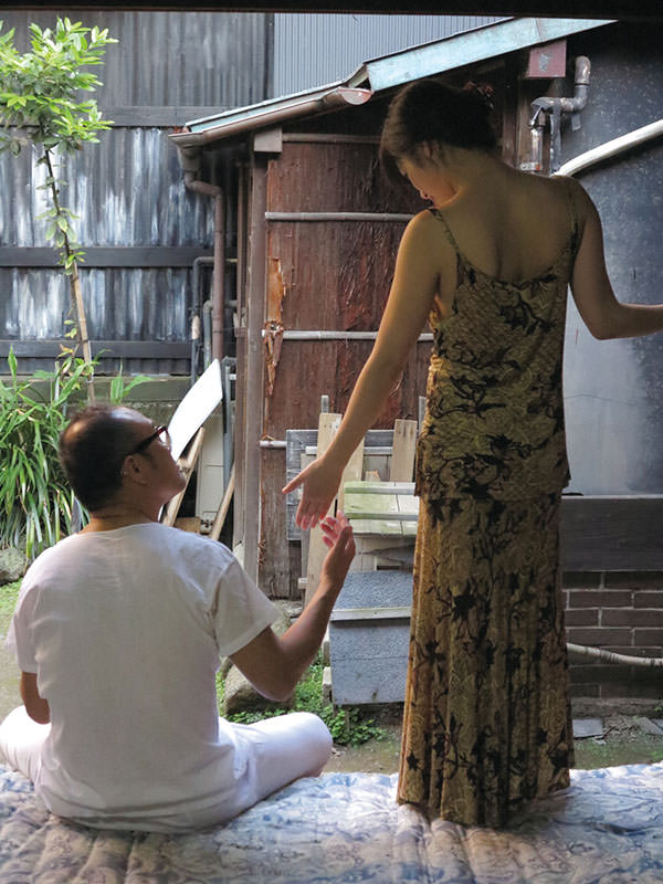 ヘンリー塚本　あ～素敵なお父様 ・夫の父の性（セックス）テクニックに腑抜けになった嫁