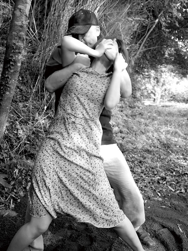 ヘンリー塚本　性犯罪(レイプ)の夏・青姦情事の帰りに襲われた人妻・輪姦(まわし)