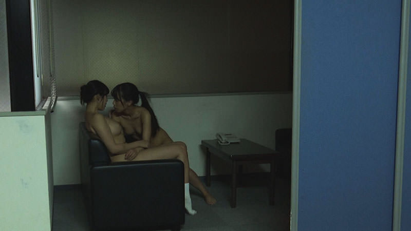 静かに ゆっくりと もっと奥 もっと激しく ネコとタチ ふしだらレズビアン